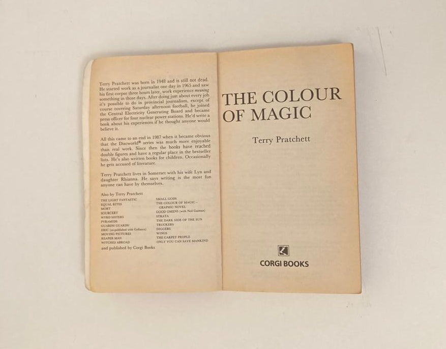 The colour of magic - Terry Pratchett (Discworld #1)
