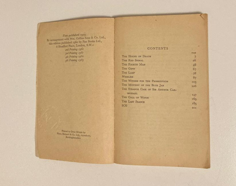 The hound of death and other stories - Agatha Christie