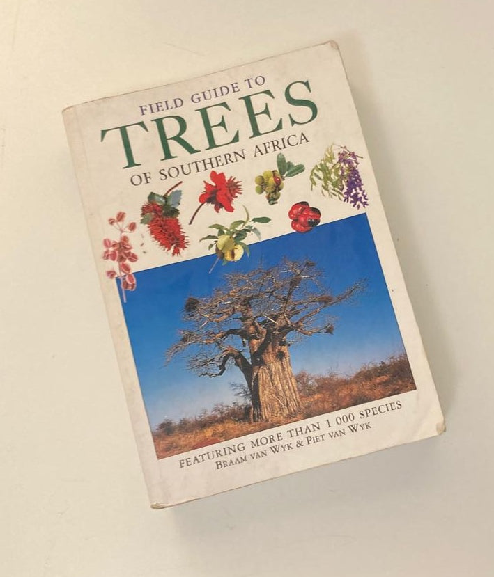 Field guide to trees of Southern Africa - Braam van Wyk & Piet van Wyk