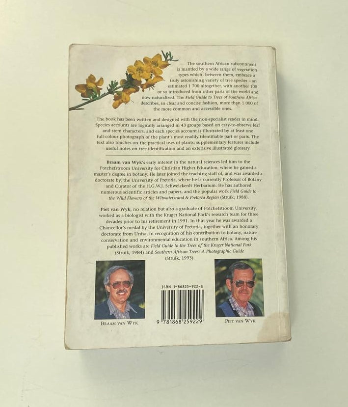 Field guide to trees of Southern Africa - Braam van Wyk & Piet van Wyk