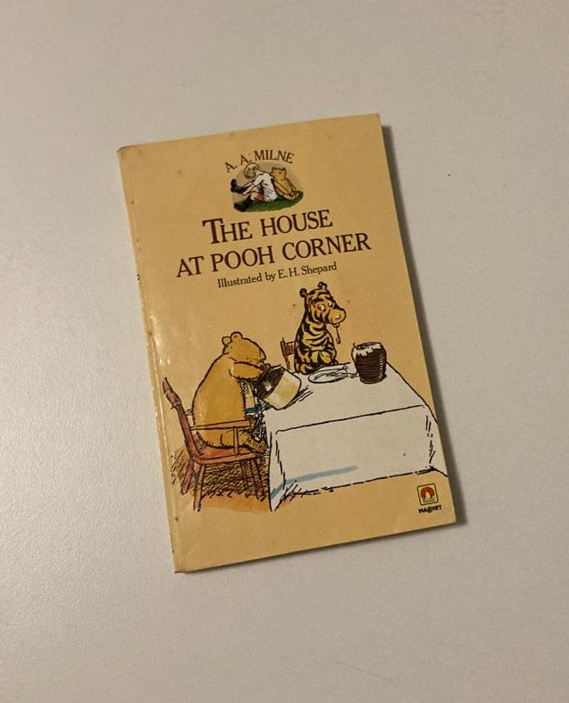 The house at Pooh corner - A.A. Milne (Winnie-the-Pooh #2)