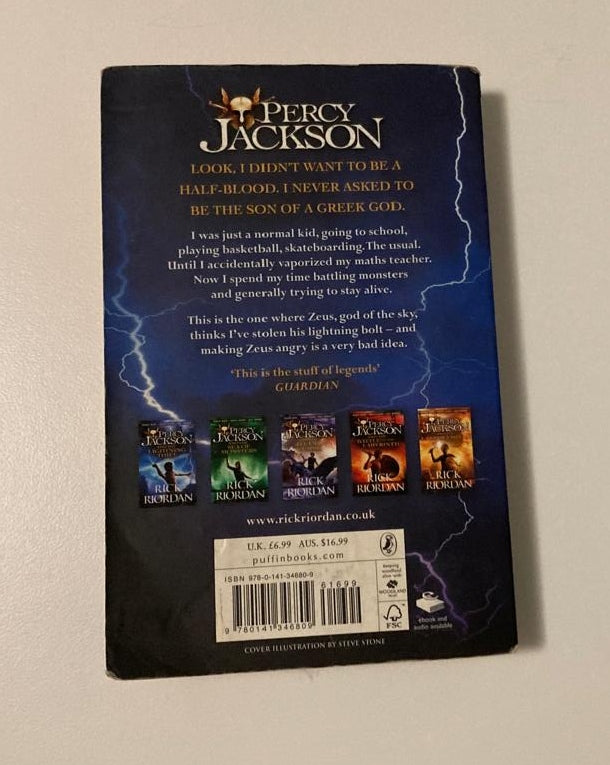 Percy Jackson and the lightning thief - Rick Riordan (Percy Jackson and the Olympians #1)