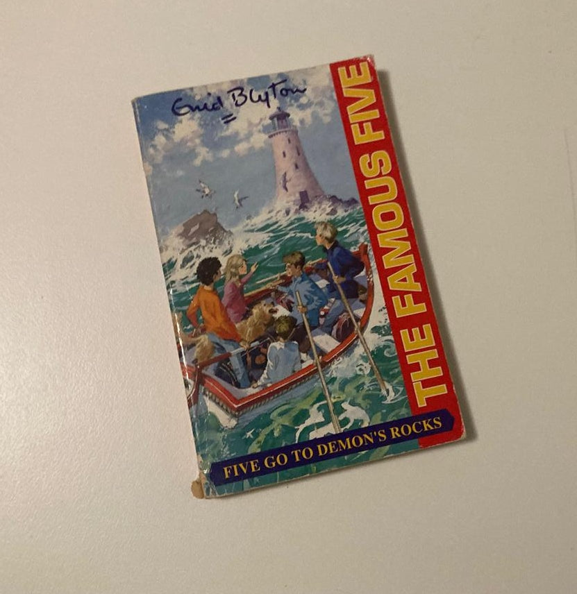 Five go to Demon's Rocks - Enid Blyton (The Famous Five #19)
