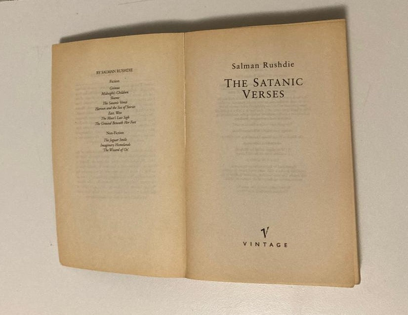 The satanic verses - Salman Rushdie