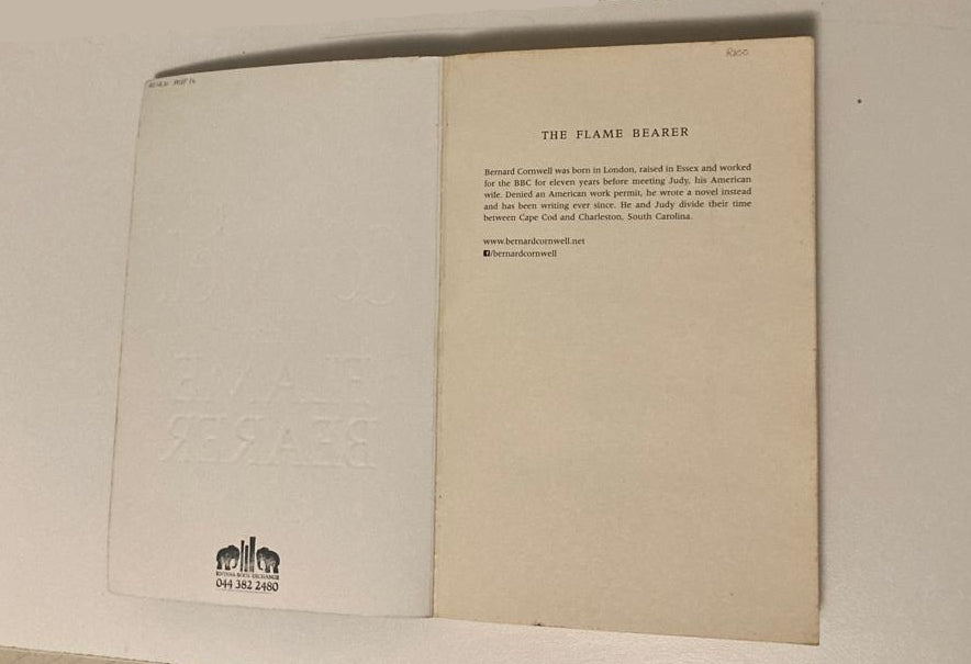 The flame bearer - Bernard Cornwell (The Last Kingdom #10; First UK edition)