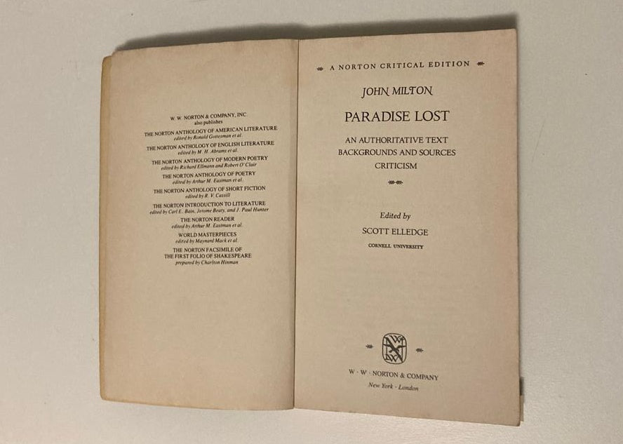 Paradise lost - John Milton (An anauthoritative text, background and sources, criticism) - Edited by Scott Elledge