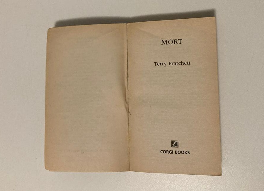 Mort - Terry Pratchett (Discworld #4)