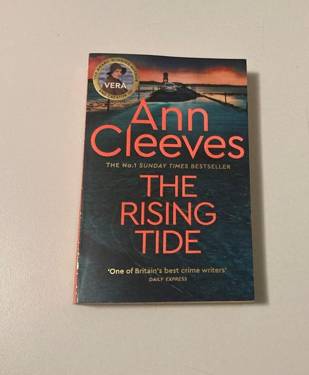 The rising tide - Ann Cleeves (Vera Stanhope #10)