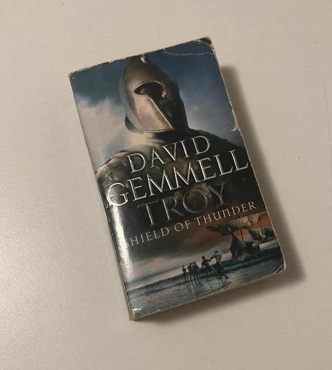 Shield of thunder - David Gemmell (Troy #2)