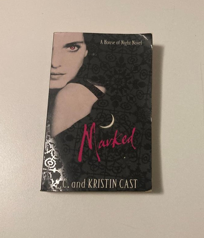 Marked - P.C. and Kristin Cast (House of Night #1)