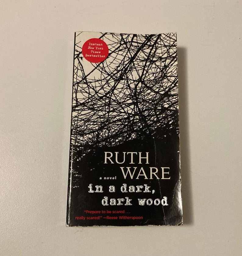 In a dark, dark wood - Ruth Ware