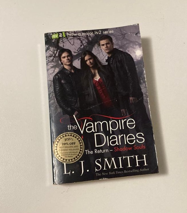 Shadow souls - L.J. Smith (The Vampire Diaries: The return #6)