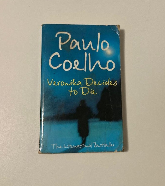 Veronika decides to die - Paulo Coelho (On the Seventh Day #2)