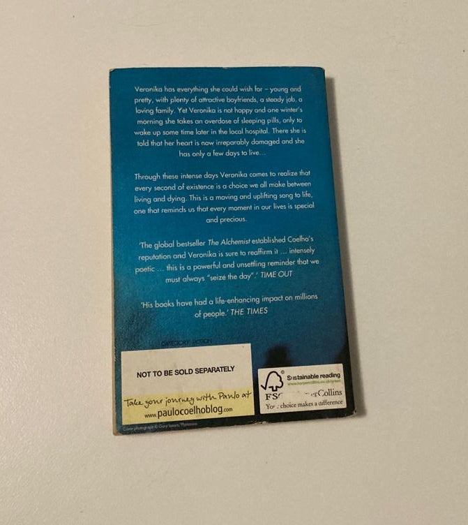 Veronika decides to die - Paulo Coelho (On the Seventh Day #2)