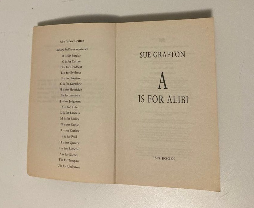 A is for alibi - Sue Grafton (Kinsey Millhone #1)