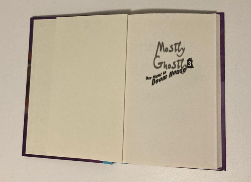 Mostly ghostly: One night in doom house - R.L. Stine (Mostly Ghostly #3)