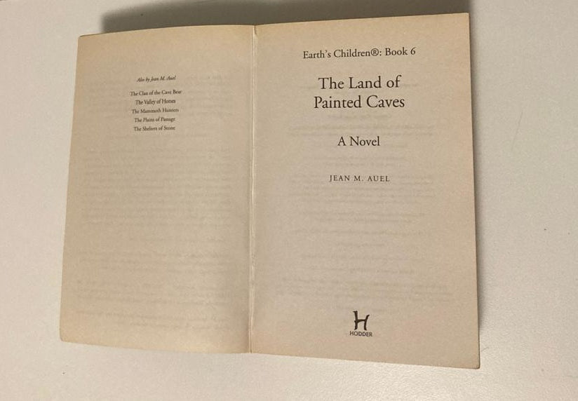 The land of painted caves - Jean M. Auel (Earth's Children #6)