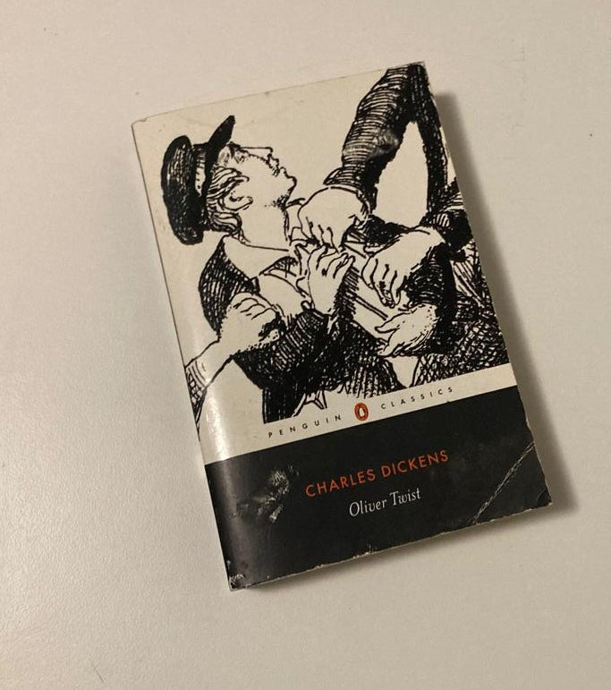 Oliver Twist - Charles Dickens