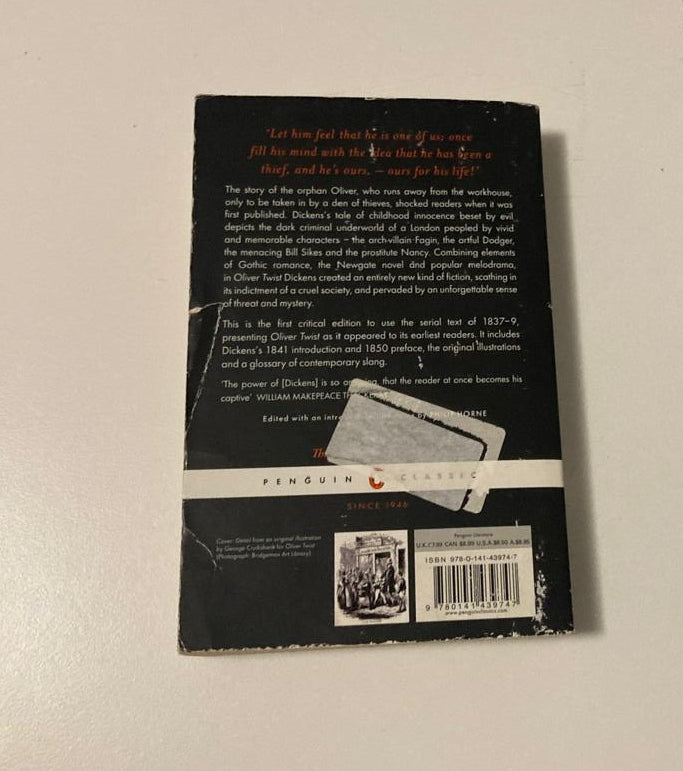Oliver Twist - Charles Dickens