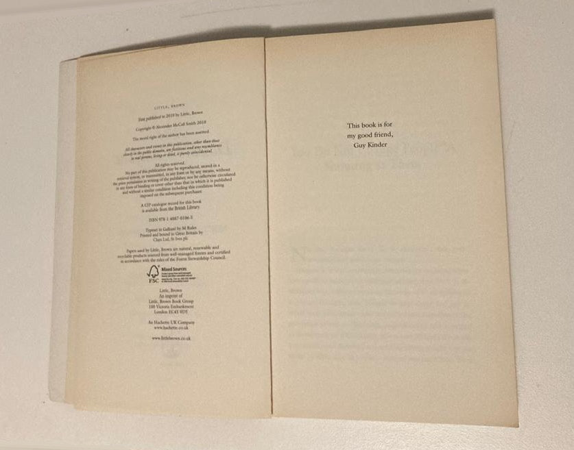 The double comfort safari club - Alexander McCall Smith (No. 1 Ladies' Detective Agency #11)