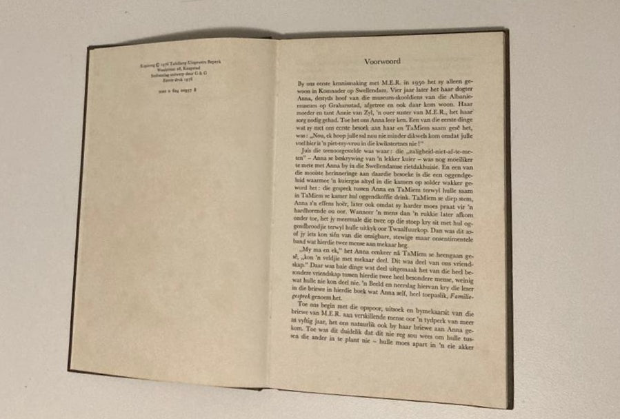 Familiegesprek: Briewe aan haar dogter - M.E.R. (First edition)
