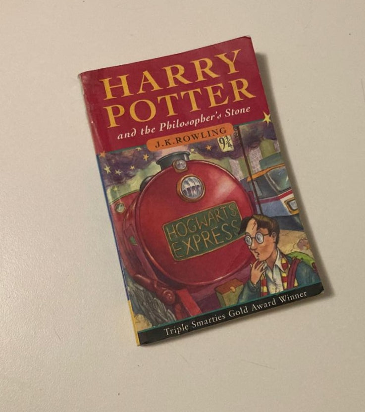 Harry Potter and the philosopher's stone - J.K. Rowling (Harry Potter #1)