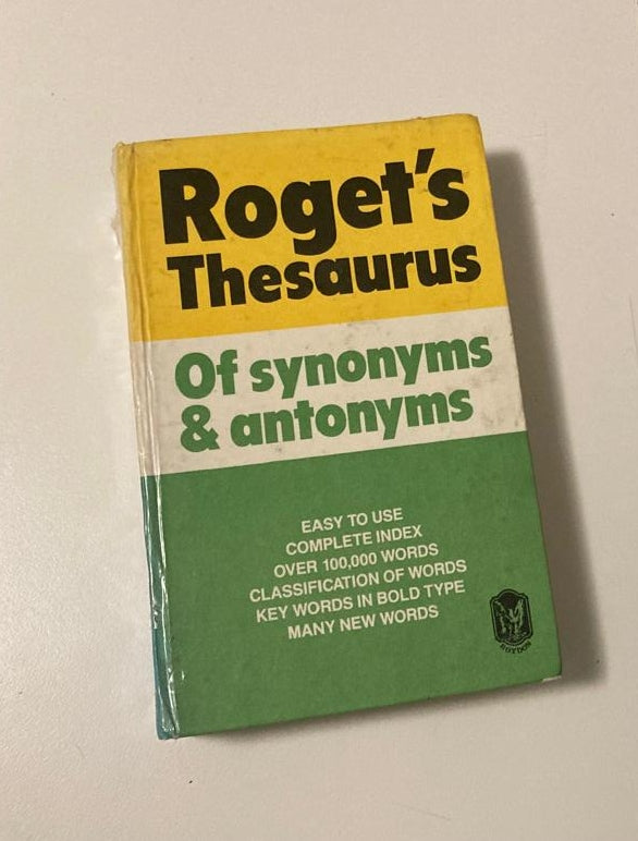 Roget's Thesaurus of synonyms & antonyms - Peter Mark Roget
