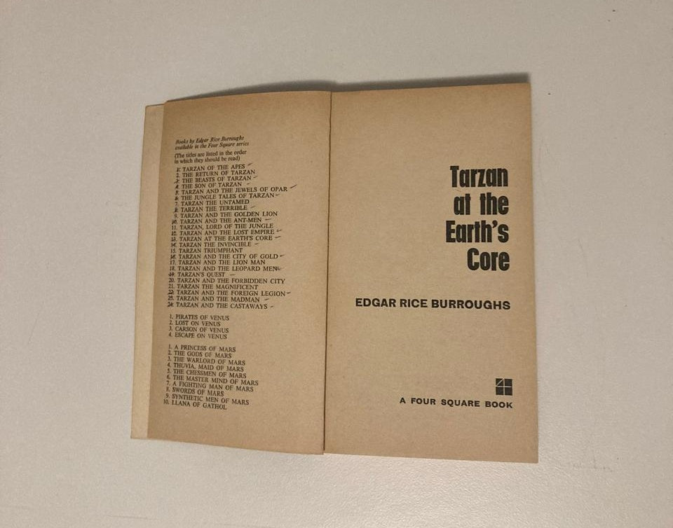 Tarzan at the earth's core - Edgar Rice Burroughs (Pellucidar #4)