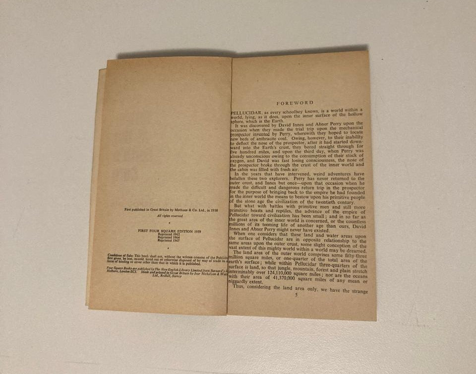 Tarzan at the earth's core - Edgar Rice Burroughs (Pellucidar #4)