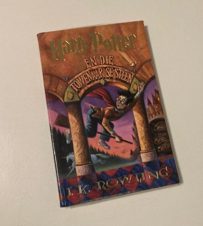 Harry Potter en die towenaar se steen - J.K. Rowling (Harry Potter #1)