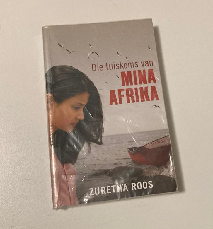 Die tuiskoms van Mina Afrika - Zuretha Roos