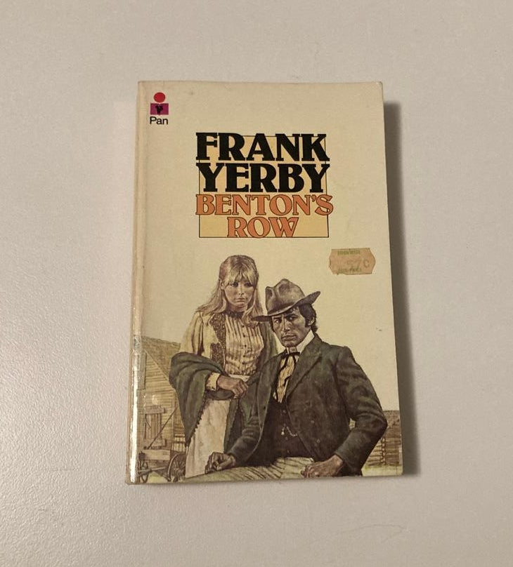 Benton's row - Frank Yerby
