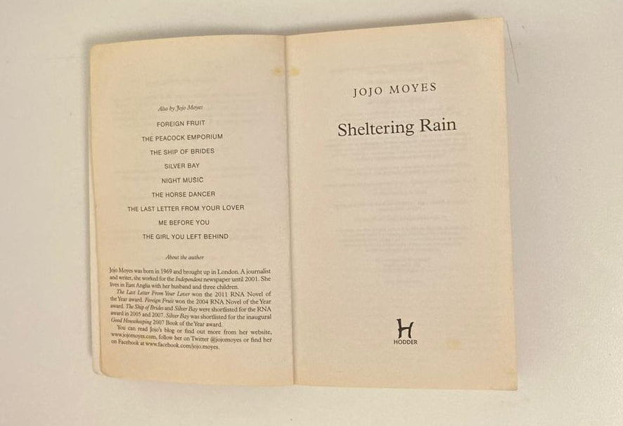 Sheltering rain - Jojo Moyes