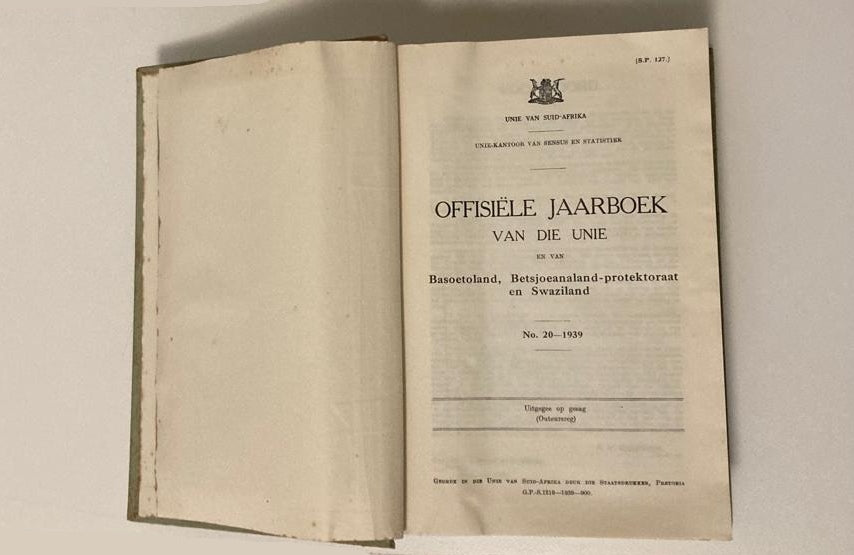 Offisiële jaarboek van die Unie van Suid-Afrika en van Basoetoeland, Betsjoeanaland-protektoraat en Swaziland: No. 20-1939 - E.G. Malherbe (Rare)