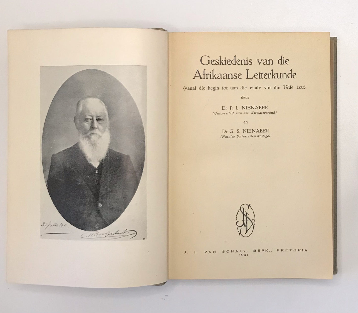 Geskiedenis van die Afrikaanse Letterkunde: vanaf die begin tot aan die einde van die 19de eeu - Dr. P.J. Nienaber & Dr. G.S. Nienaber