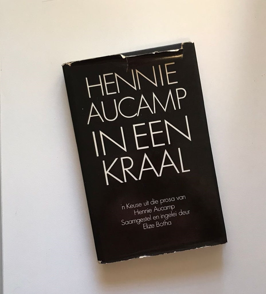 In een kraal - Hennie Aucamp