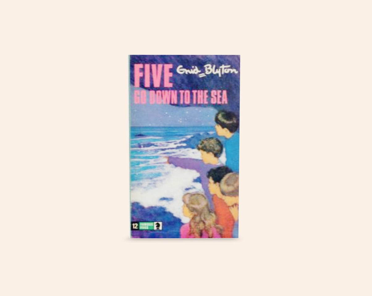 Five go down to the sea - Enid Blyton